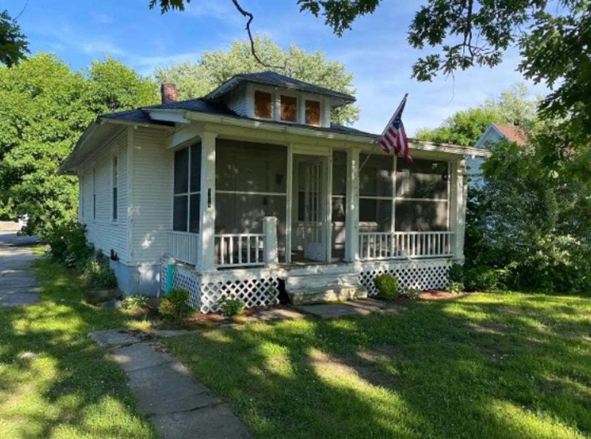 Lovely 2 Bedroom Cottage Just Off Orange Lake! Newburgh Bagian luar foto